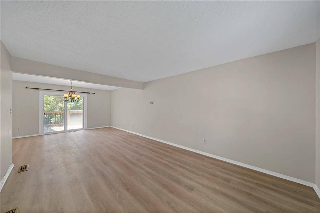Kansas City, MO 64152,7139 NW Country Club LN
