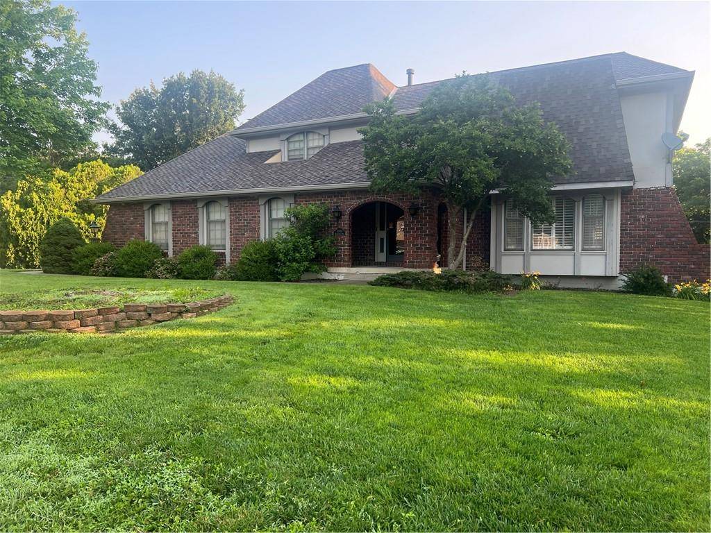 Harrisonville, MO 64701,2004 Thunderbird DR