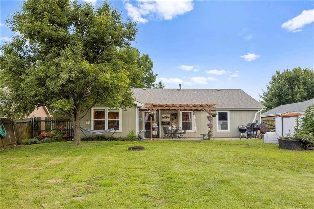 Lawrence, KS 66044,737 North ST