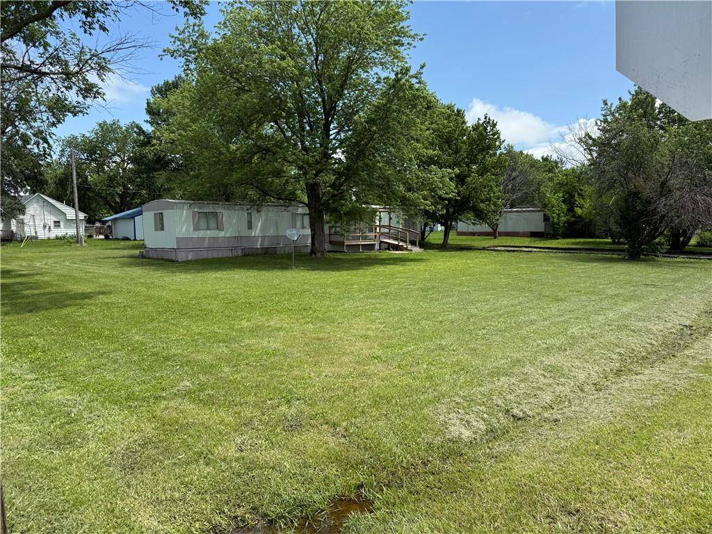 Burlington, KS 66839,1530 Yuba ST
