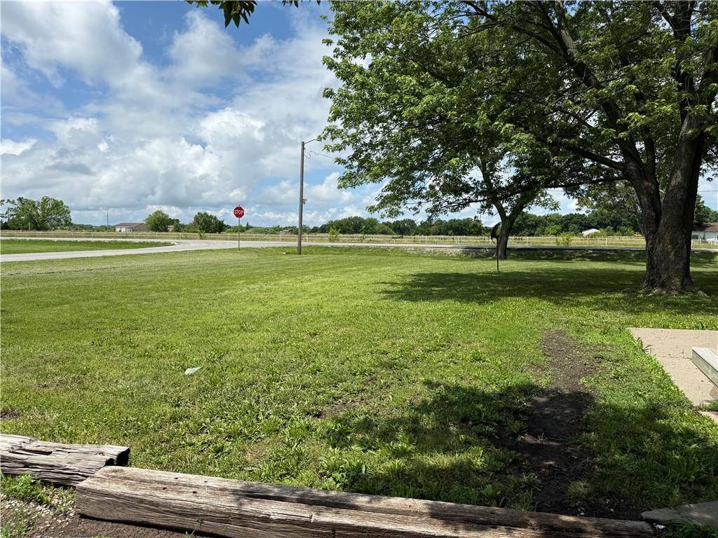 Burlington, KS 66839,1530 Yuba ST