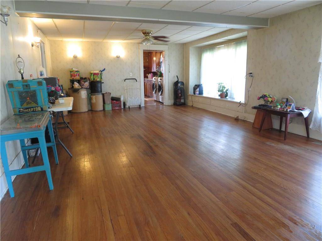 Paola, KS 66071,201 E Ottawa ST