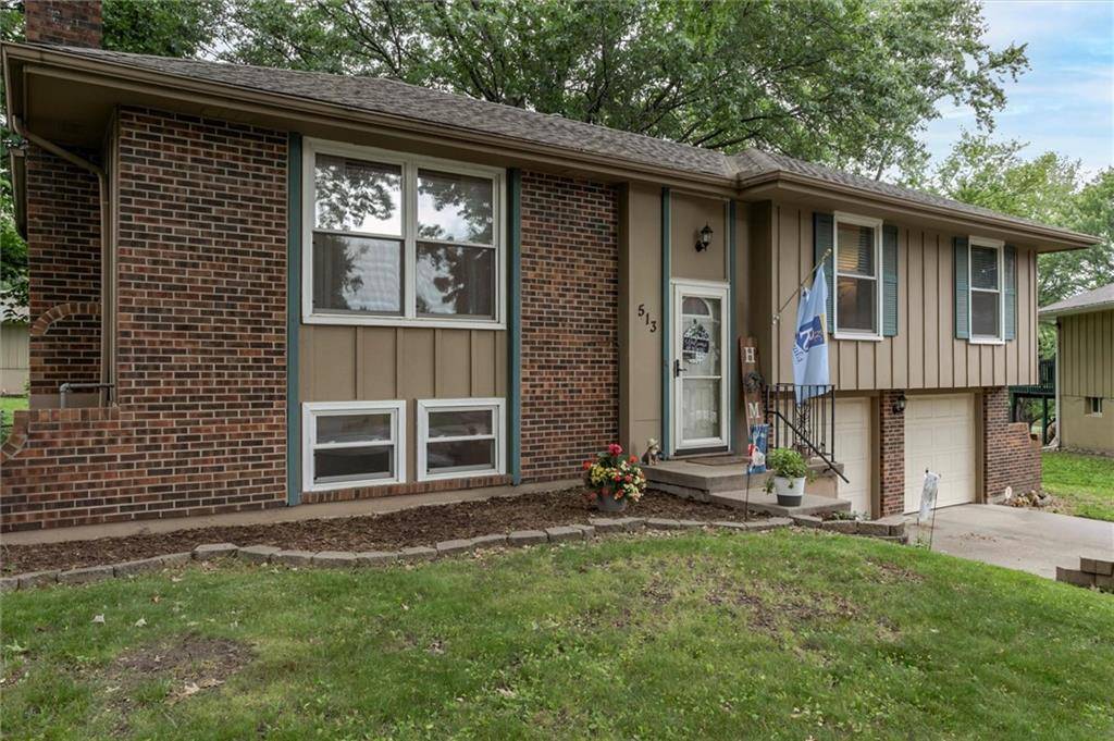 Blue Springs, MO 64014,513 NE Grant DR