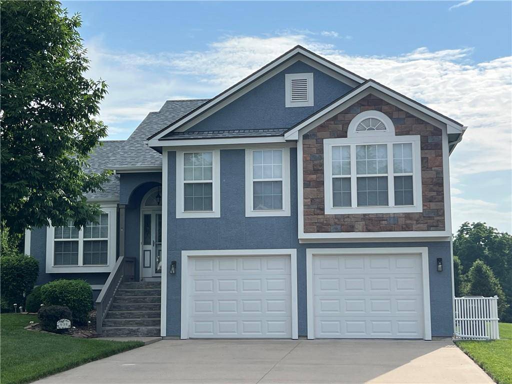 Leavenworth, KS 66048,938 S 17th ST