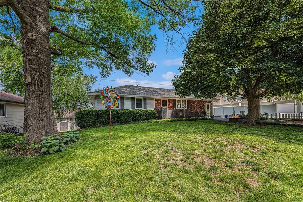 Smithville, MO 64089,308 E Meadow ST