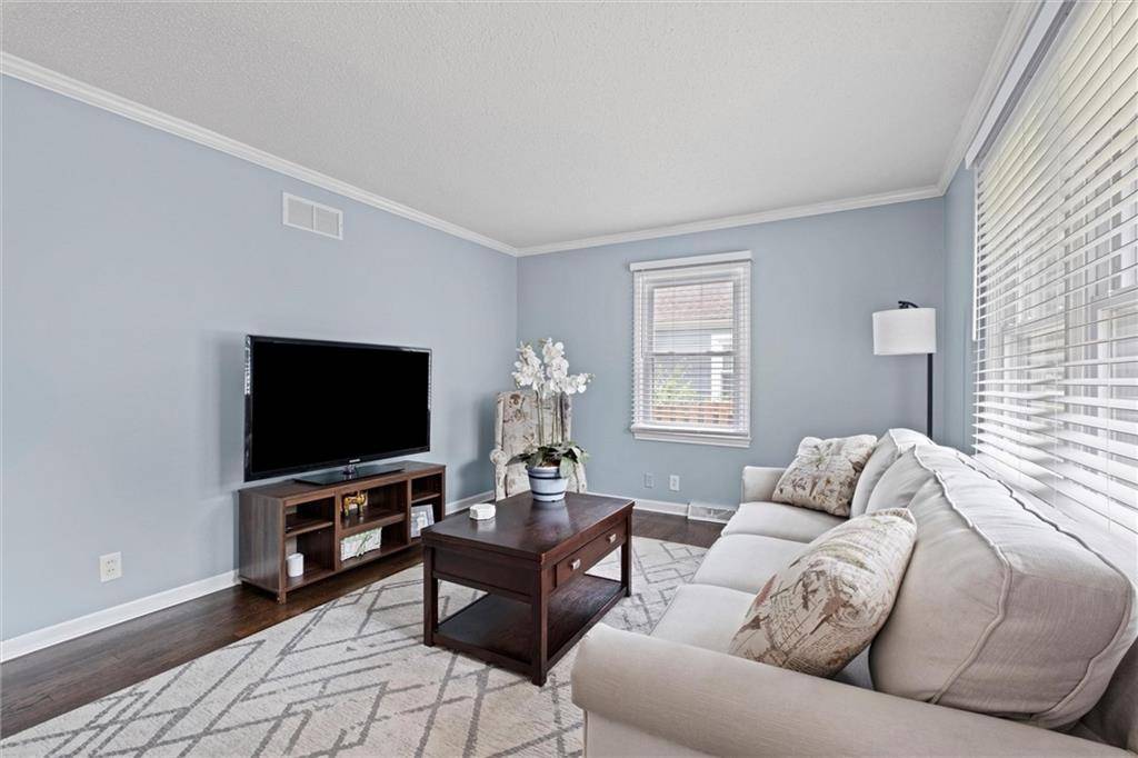 Roeland Park, KS 66205,5011 Briar ST