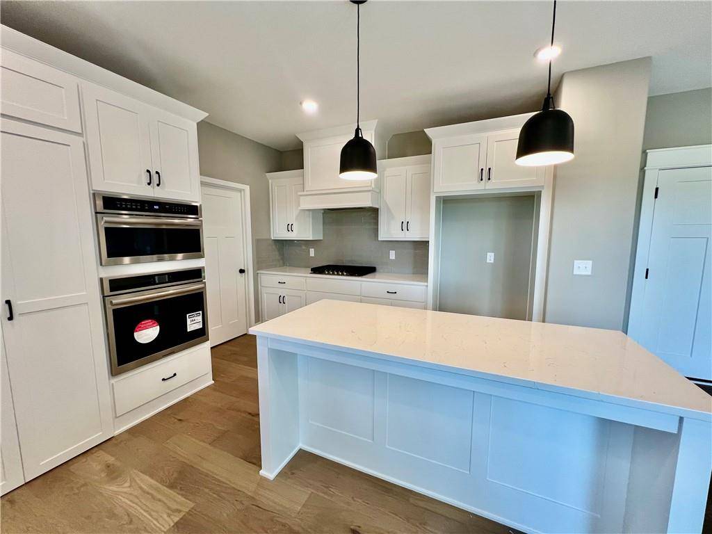 Liberty, MO 64068,1972 Longview DR