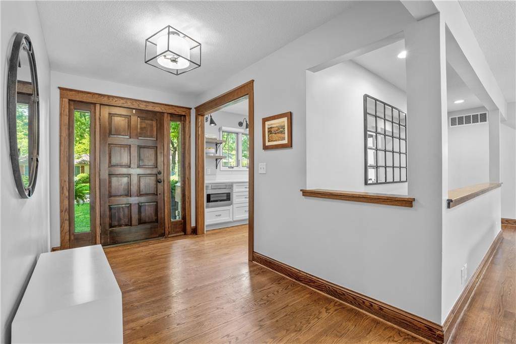 Leawood, KS 66206,3412 W 93rd ST