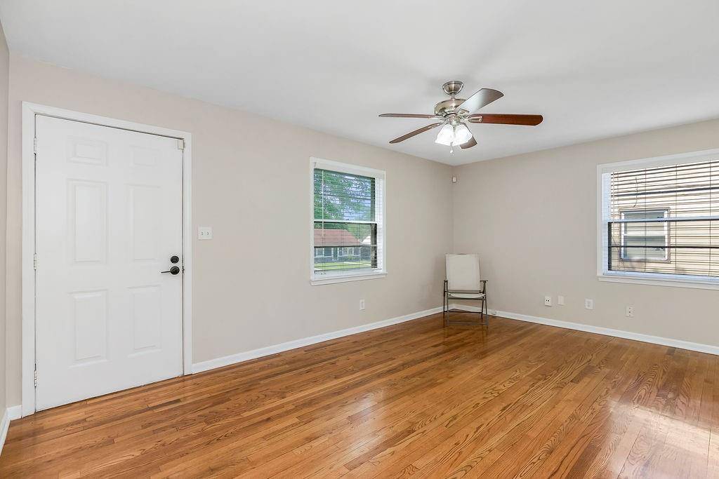 Kansas City, KS 66106,4926 Woodend AVE