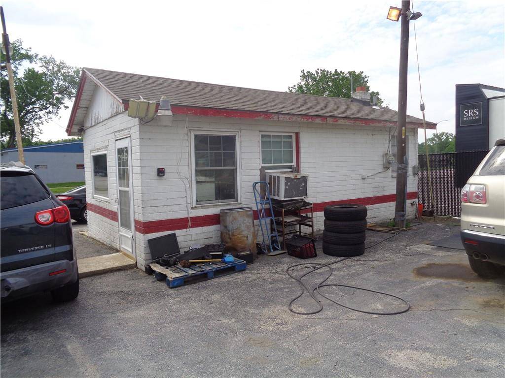 Riverside, MO 64150,4305 NW Gateway AVE