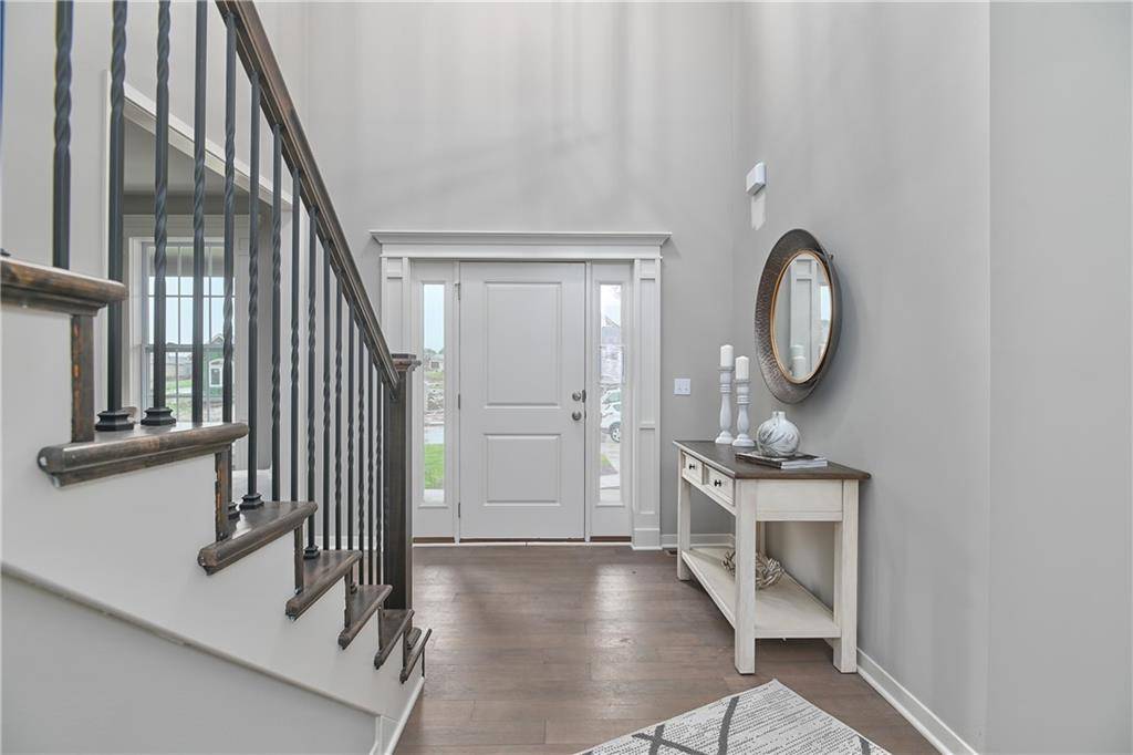 Shawnee, KS 66226,6102 Lewis DR