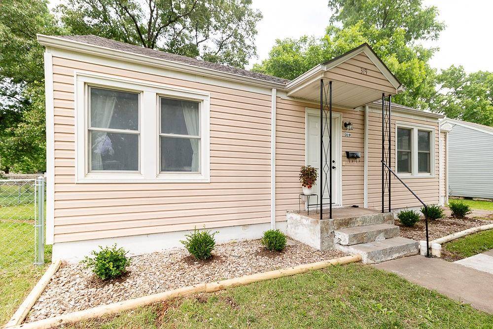 Ottawa, KS 66067,319 E 12TH ST