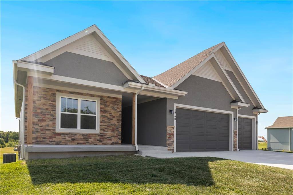 Smithville, MO 64089,17509 Greyhawke RDG
