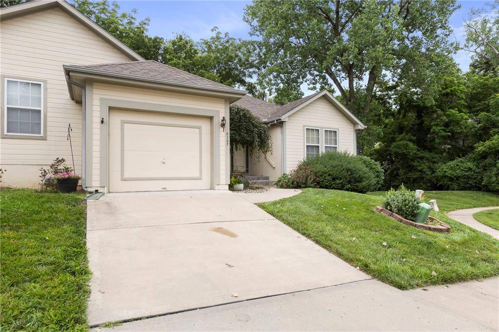 Kansas City, MO 64118,8307 N Barclay CIR