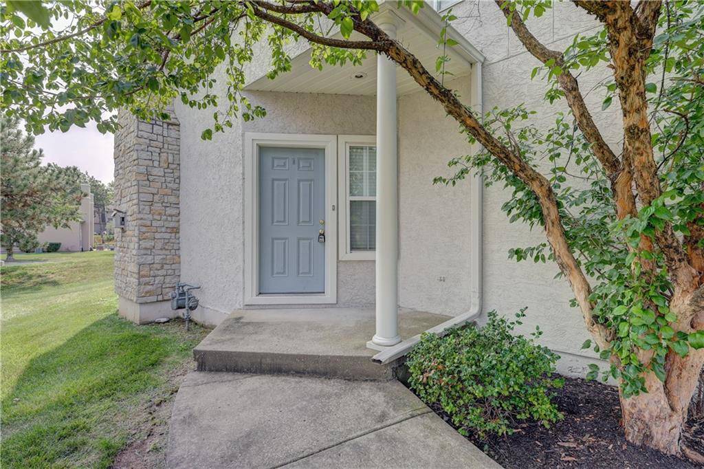 Lenexa, KS 66219,9219 & 9221 Boehm DR