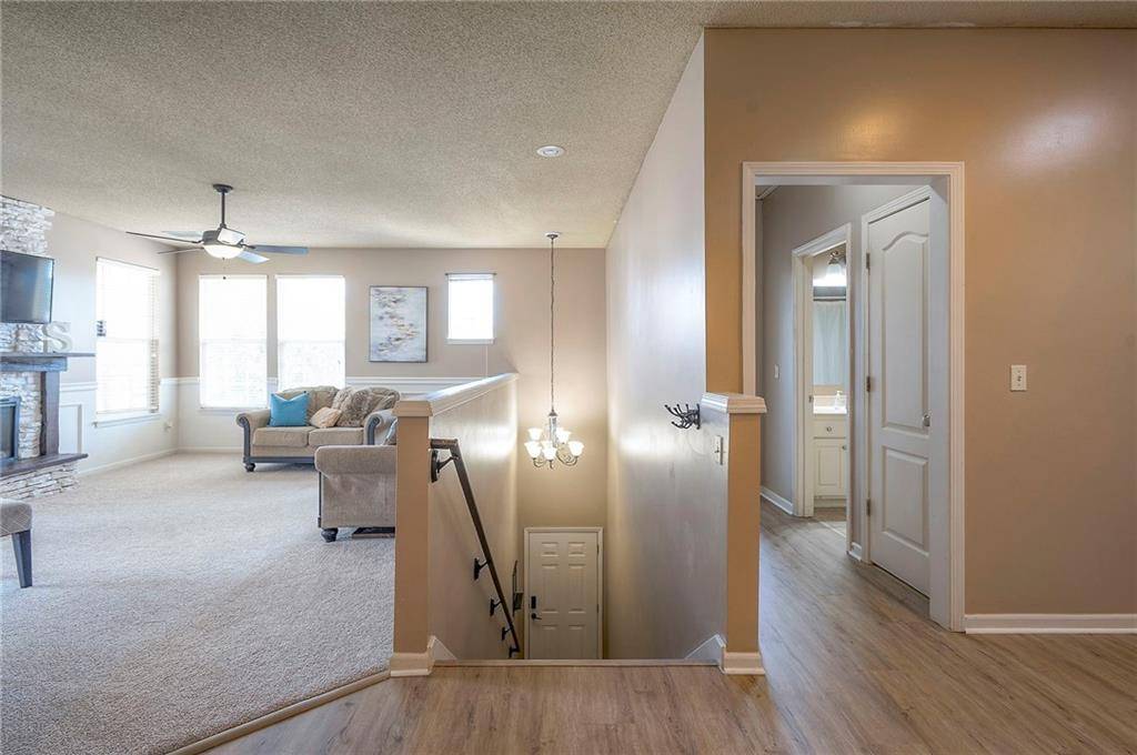 Olathe, KS 66062,15953 S Crestview DR