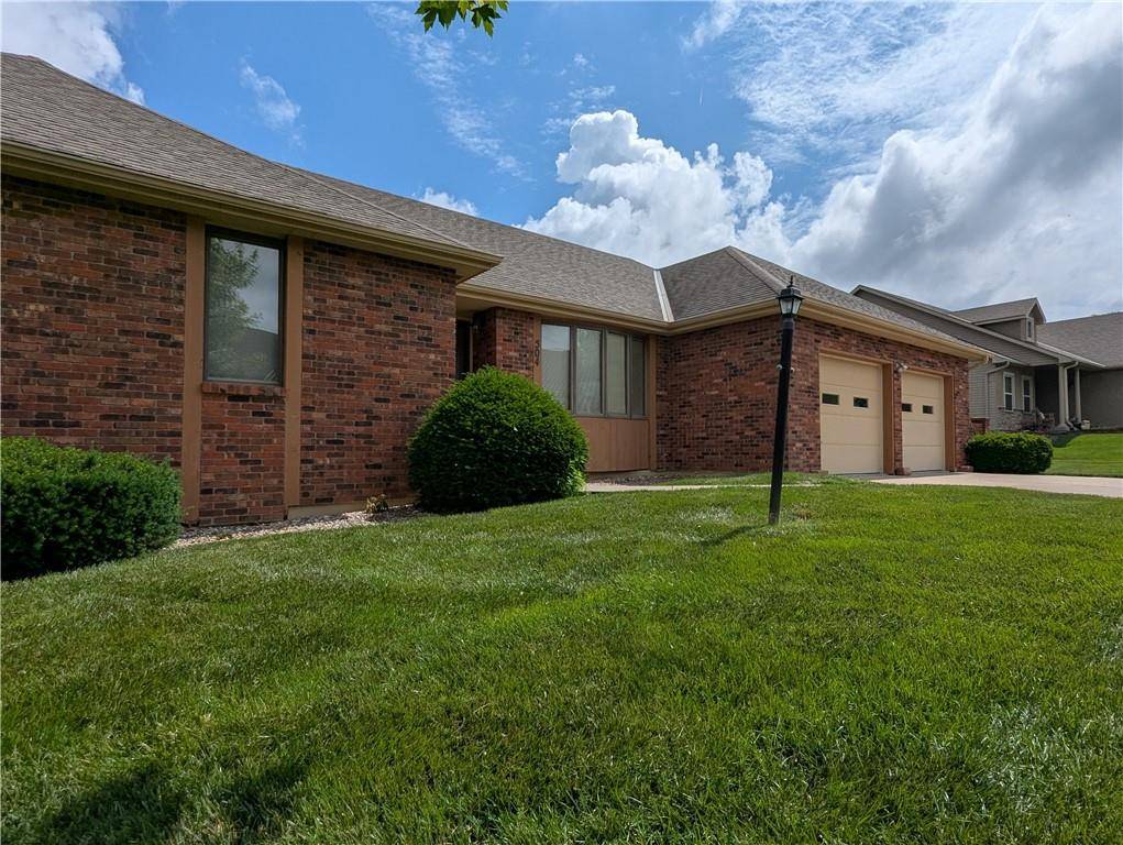 St Joseph, MO 64506,504 Southwood LN