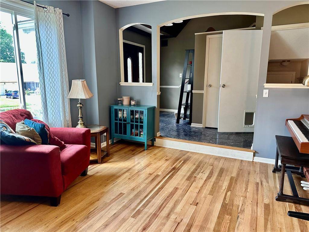 Overland Park, KS 66212,8708 W 92nd ST