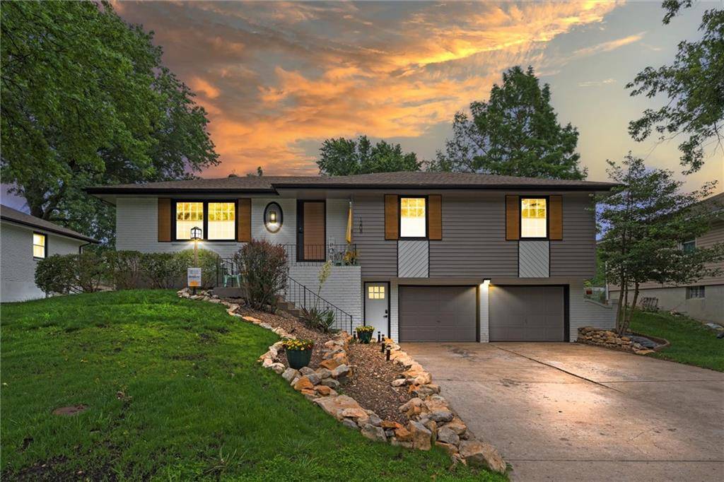 Blue Springs, MO 64014,1208 SW Speas DR