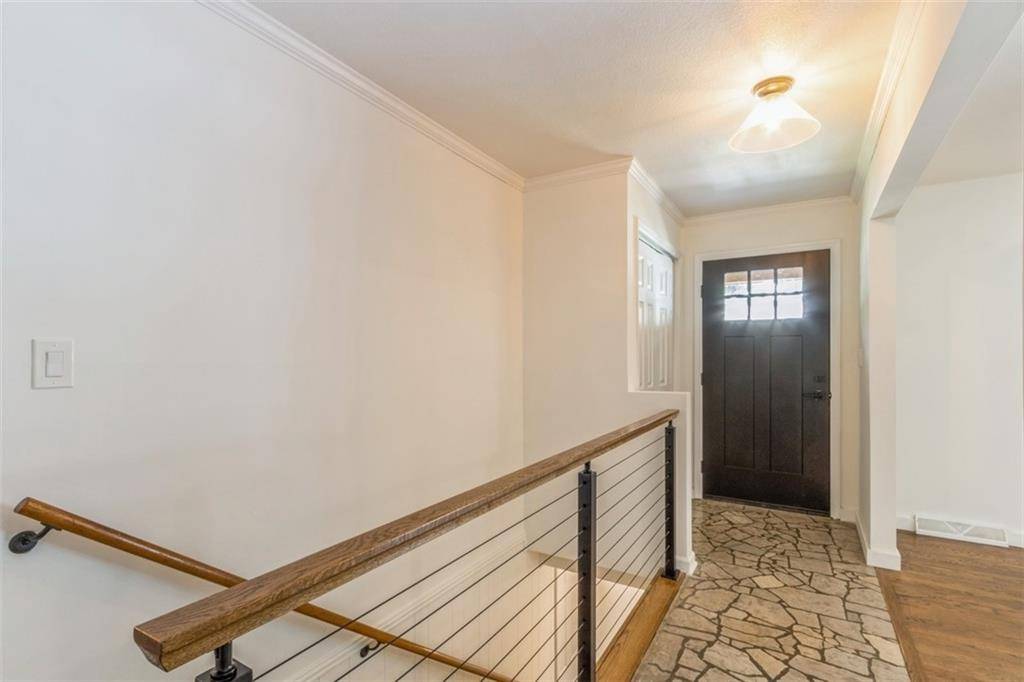 Overland Park, KS 66207,9943 Linden ST