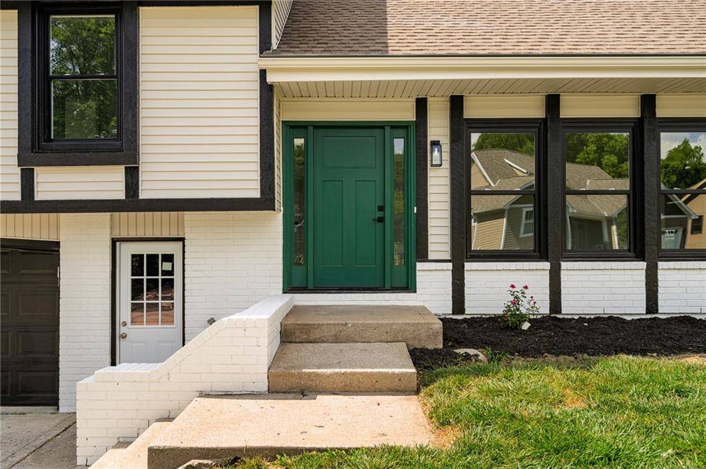Kansas City, MO 64152,10206 NW 67th ST