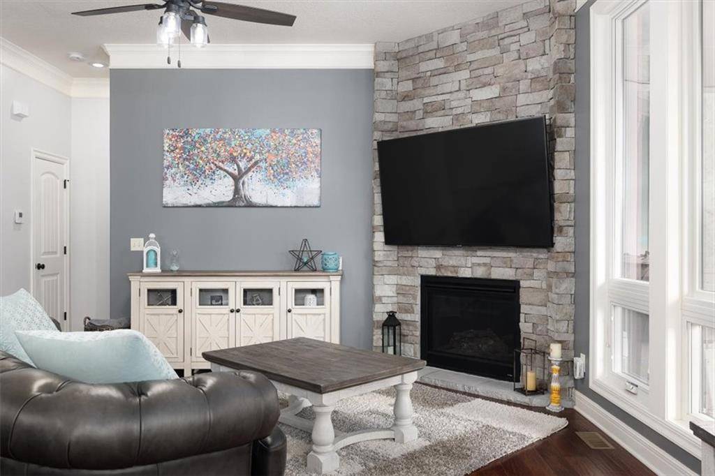 Lenexa, KS 66227,8525 Houston ST