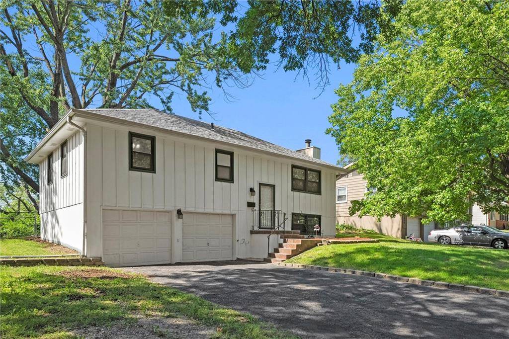 Kansas City, MO 64129,7600 E 52ND TER