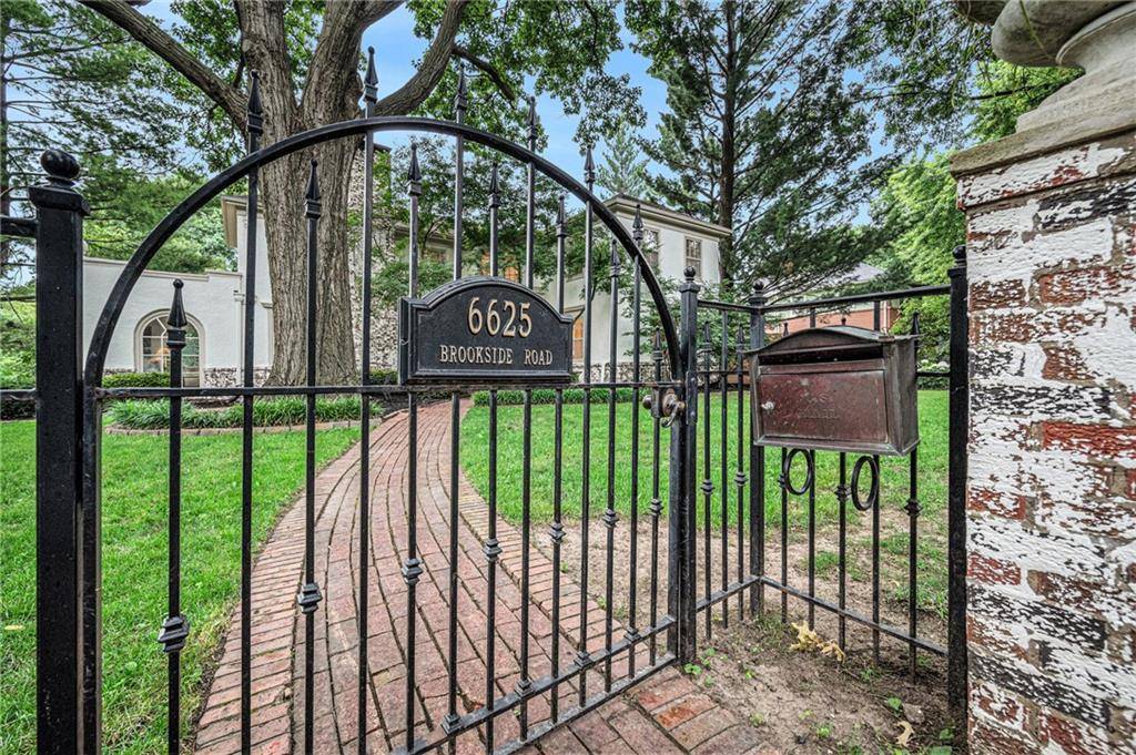 Kansas City, MO 64113,6625 Brookside RD