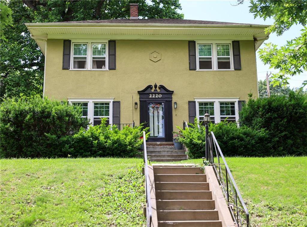 St Joseph, MO 64505,2220 Eugene Field AVE