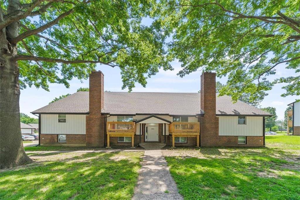 Harrisonville, MO 64701,1001 Twin Oaks TER