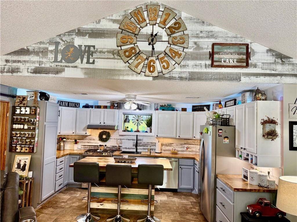 Gallatin, MO 64640,140 Lindberg DR