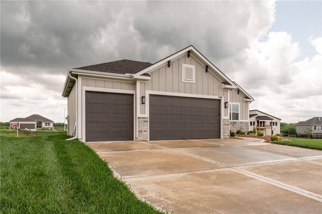 Kansas City, MO 64165,1301 NE 123rd ST