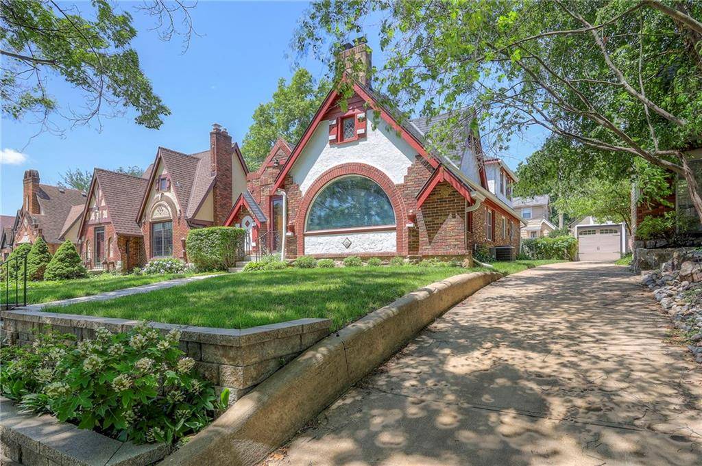 Kansas City, MO 64131,6652 Locust ST