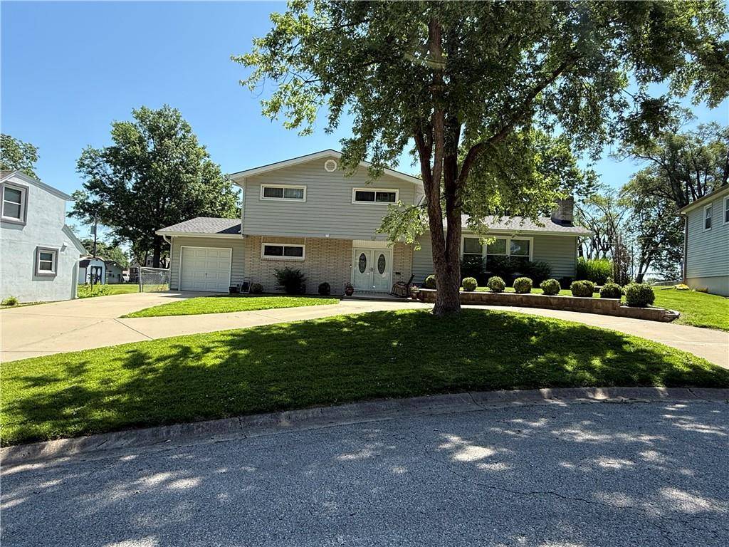 Kansas City, KS 66106,923 S 53rd TER