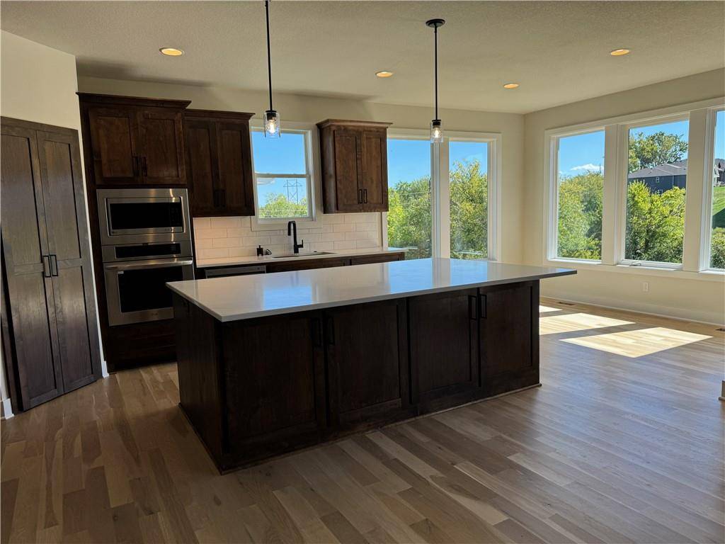 Lenexa, KS 66227,22415 87th TER