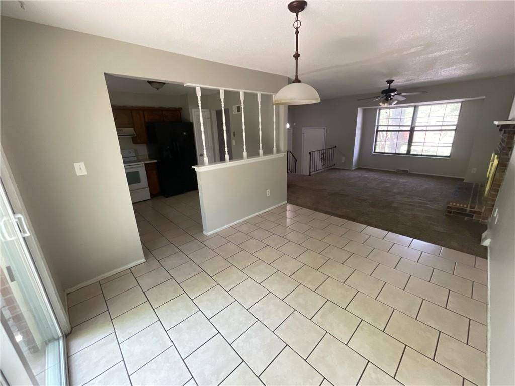 Blue Springs, MO 64015,3212 Canterbury RD