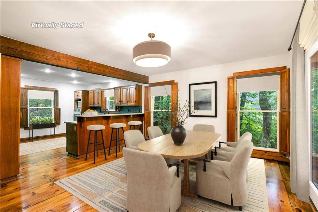 Parkville, MO 64152,5420 NW Foxhill RD