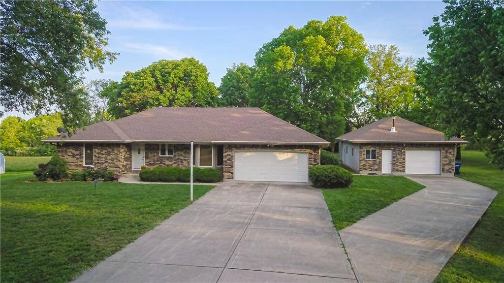 Smithville, MO 64089,607 SUNSET DR