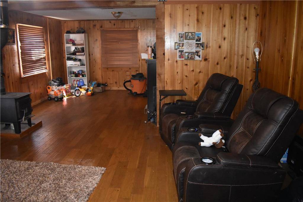 Mc Louth, KS 66054,21570 Mclouth RD