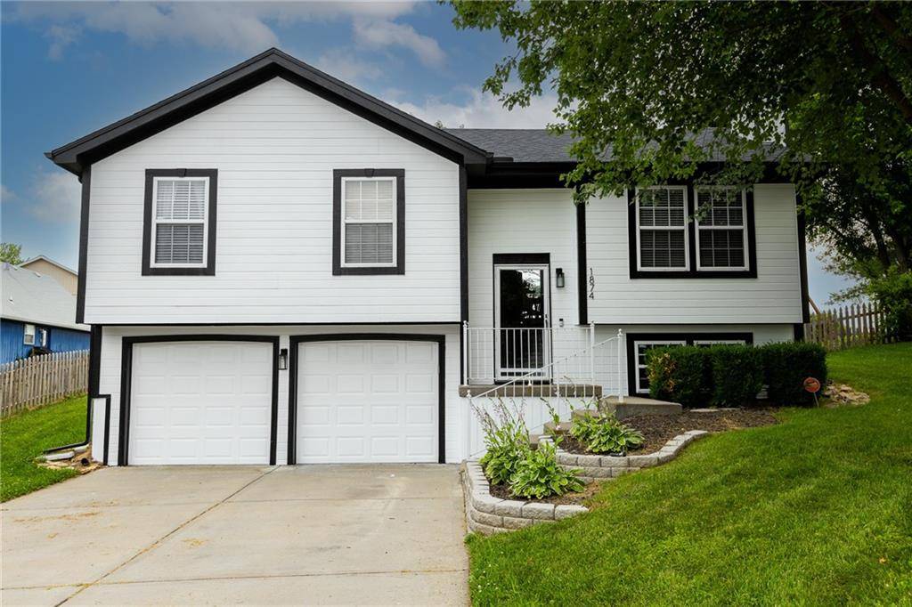 Liberty, MO 64068,1874 Quail Ridge DR