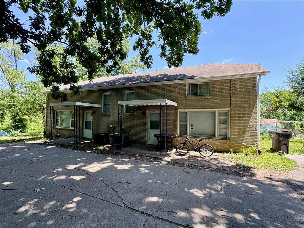 Independence, MO 64050,1105 E Pacific AVE