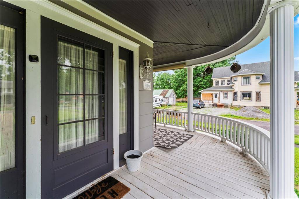 Sweet Springs, MO 65351,106 Washington ST