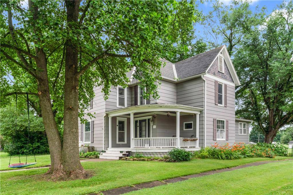 Sweet Springs, MO 65351,106 Washington ST