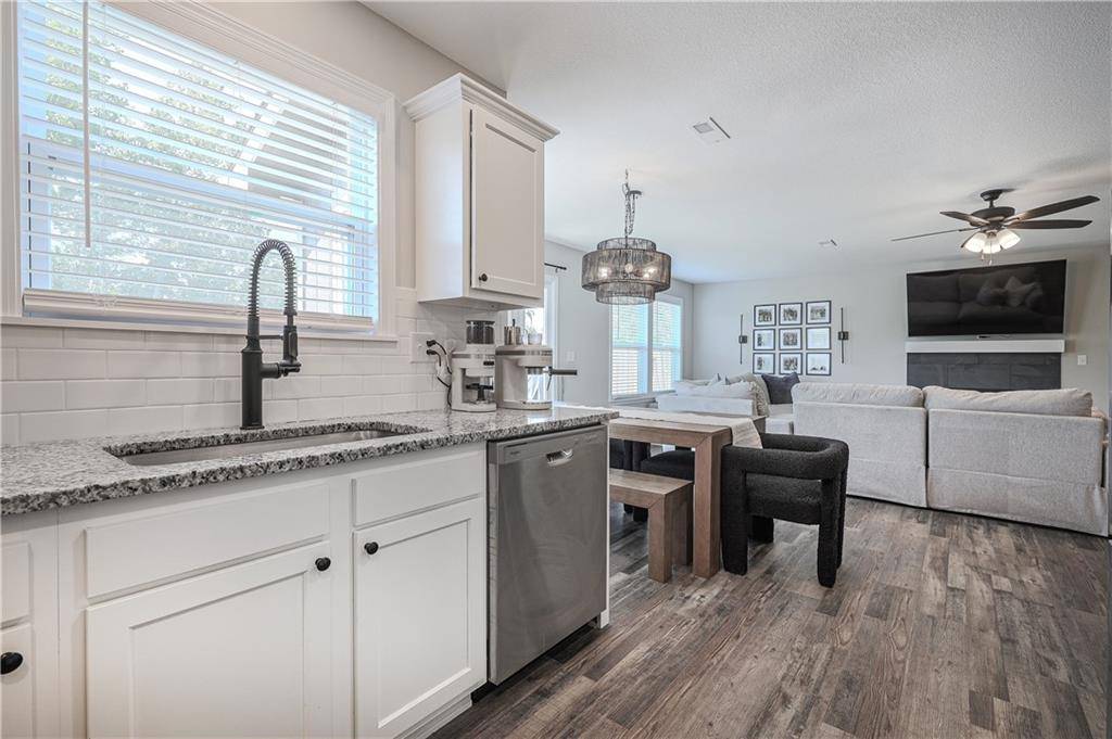 Ottawa, KS 66067,1716 Elderberry LN