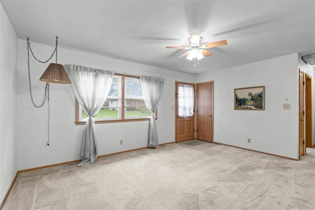 Kansas City, MO 64118,7516 N Lydia AVE