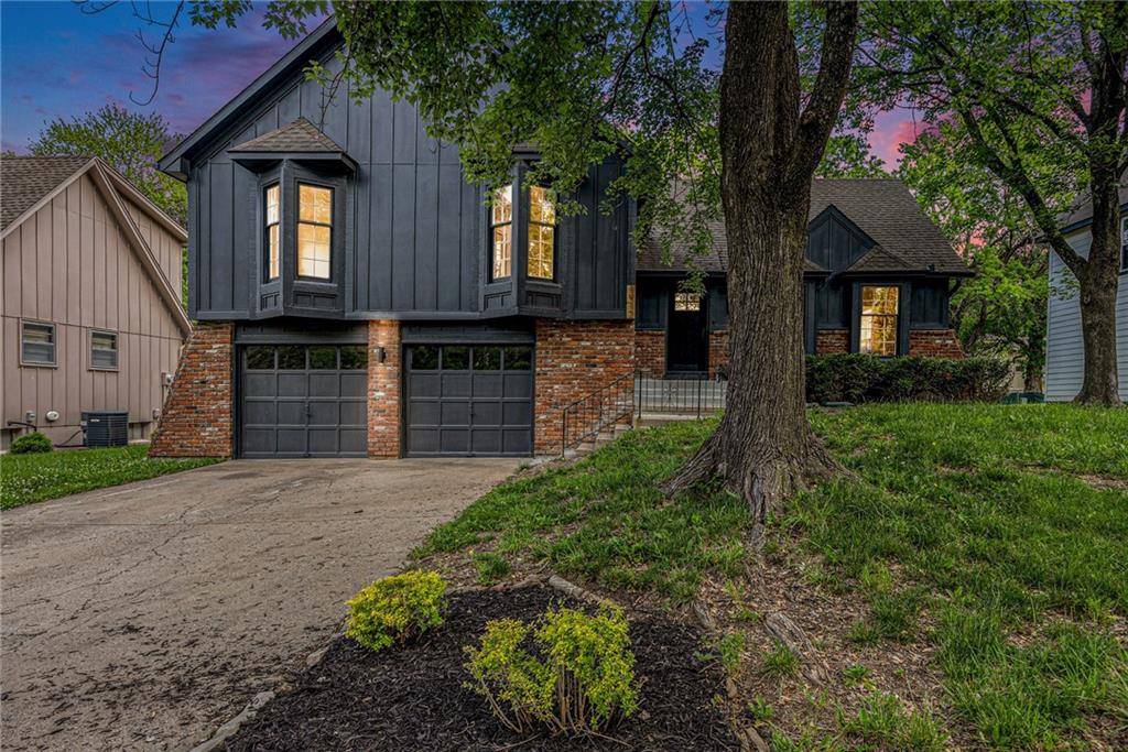 Olathe, KS 66062,1912 E 153rd TER