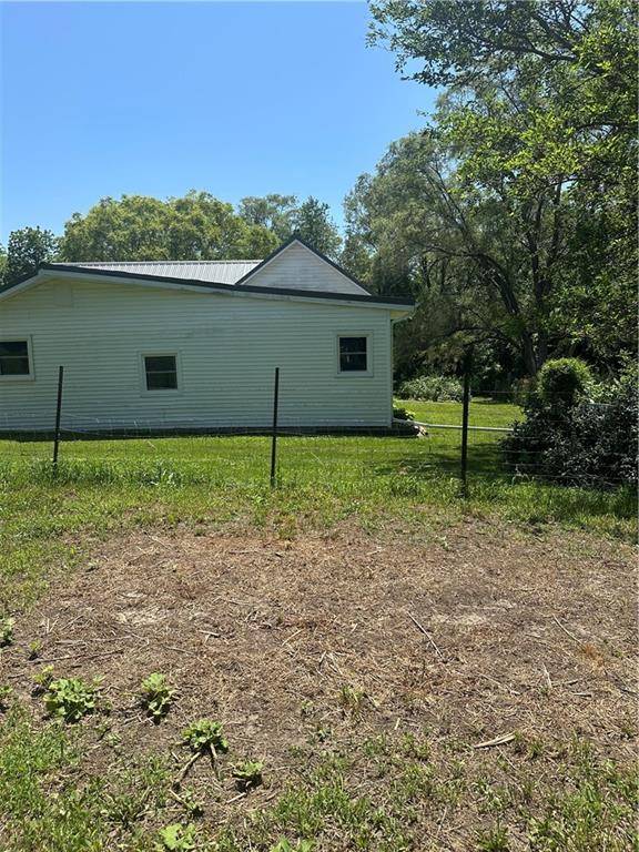 Burlington Junction, MO 64428,317 Chrissenger ST