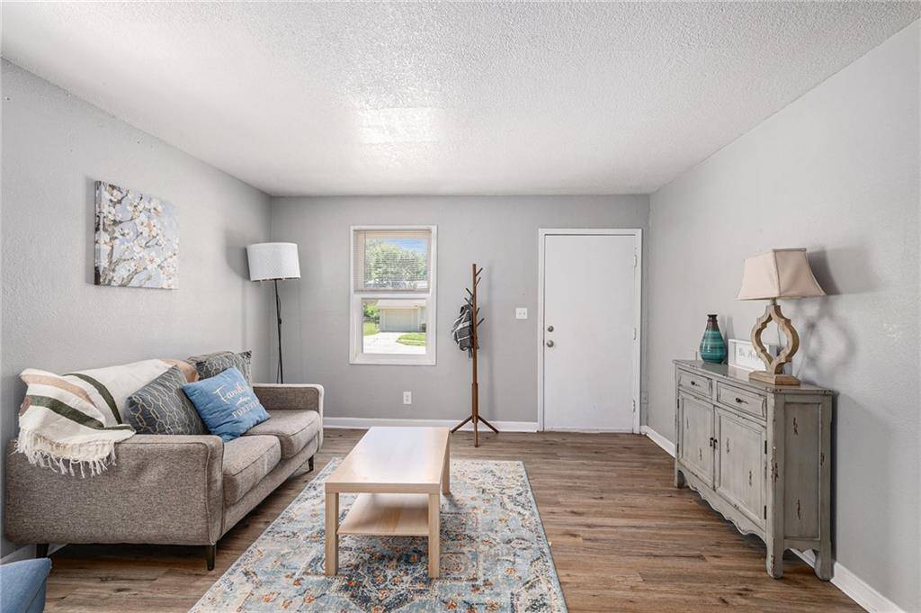 Kansas City, MO 64129,5117 PALMER DR