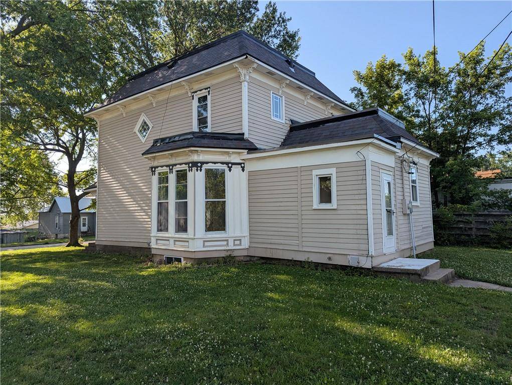 Horton, KS 66439,1521 1st AVE #E