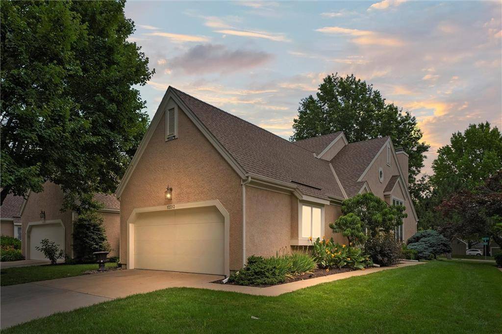Overland Park, KS 66213,12213 Grant LN